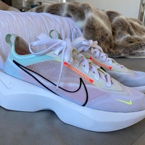 Like new Nike Vista lite